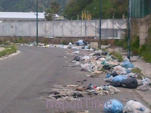 Agnano immondizia