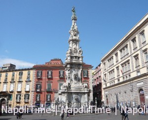 Napoli_Piazza_del_Gesù_Nuovo