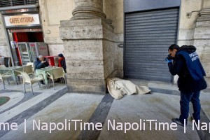 Clochard muore a Napoli, bevono caffe' vicino a cadavere