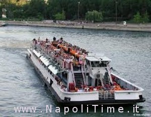 bateau mouche
