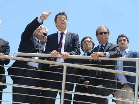 Renzi_De_Luca_porto_marina_darechi