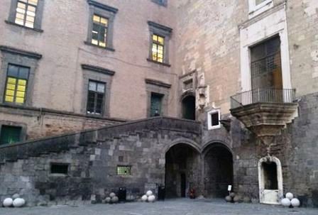 Maschio Angioino cortile