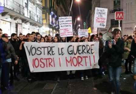 corteo vittime parigi
